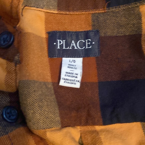Worn once men’s large flannel - Picture 2 of 2